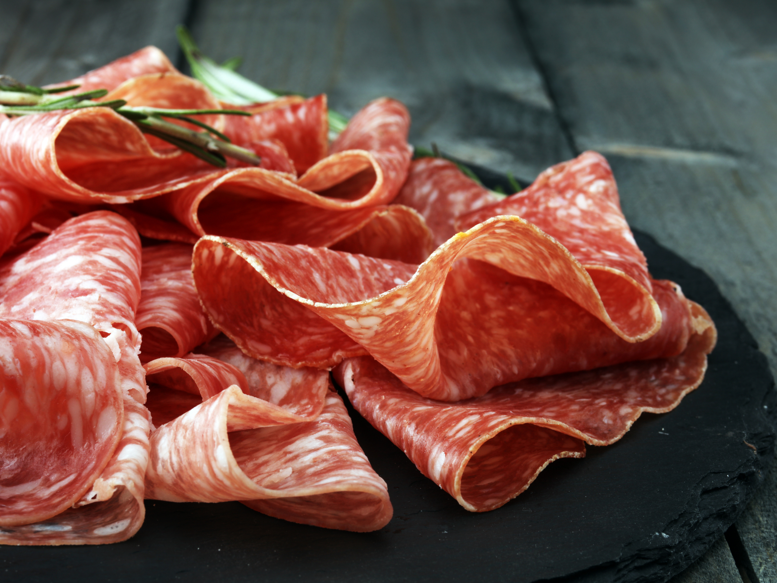 summer sausage vs salami